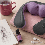 appareil massage cervicales avis sur table bois clair avec accessoires