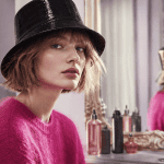 Coiffure cheveux fins bob structuré devant miroir