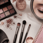 comment mettre du fard à paupières avec pinceaux et palette