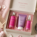 meilleur shampoing cheveux colorés sur table avec accessoires